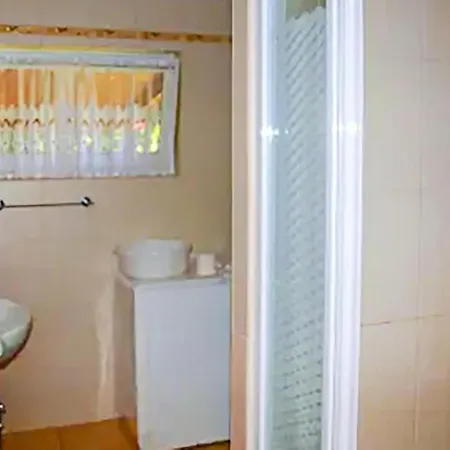 3 Bedroom Cozy In Kopalino