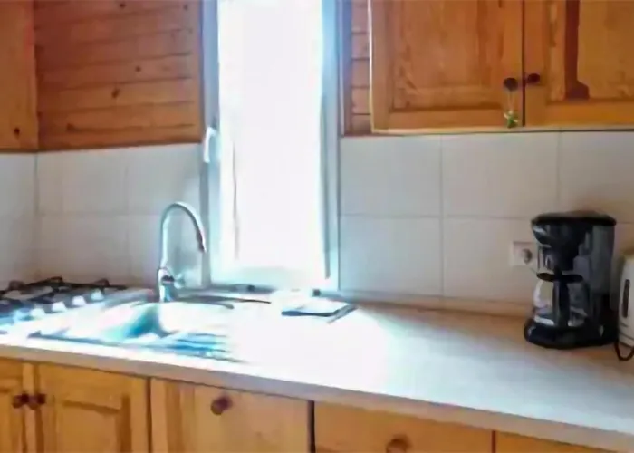 3 Bedroom Cozy In Semesterbostad