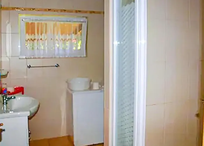 3 Bedroom Cozy In Kopalino